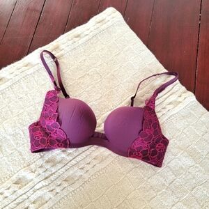 NWOT Victoria's Secret Very Sexy Secret Embrace Push Up Bra size 34B Purple
